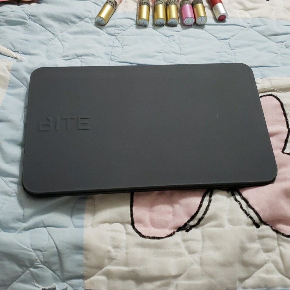 Bite Beauty Matte Lip Crayon Vault 18 pieces